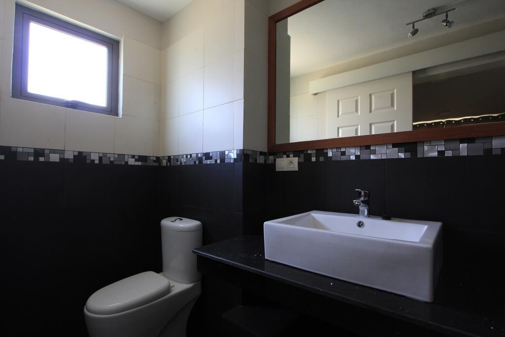 Riva Bella Apartment ปอร์ต หลุยส์ ภายนอก รูปภาพ