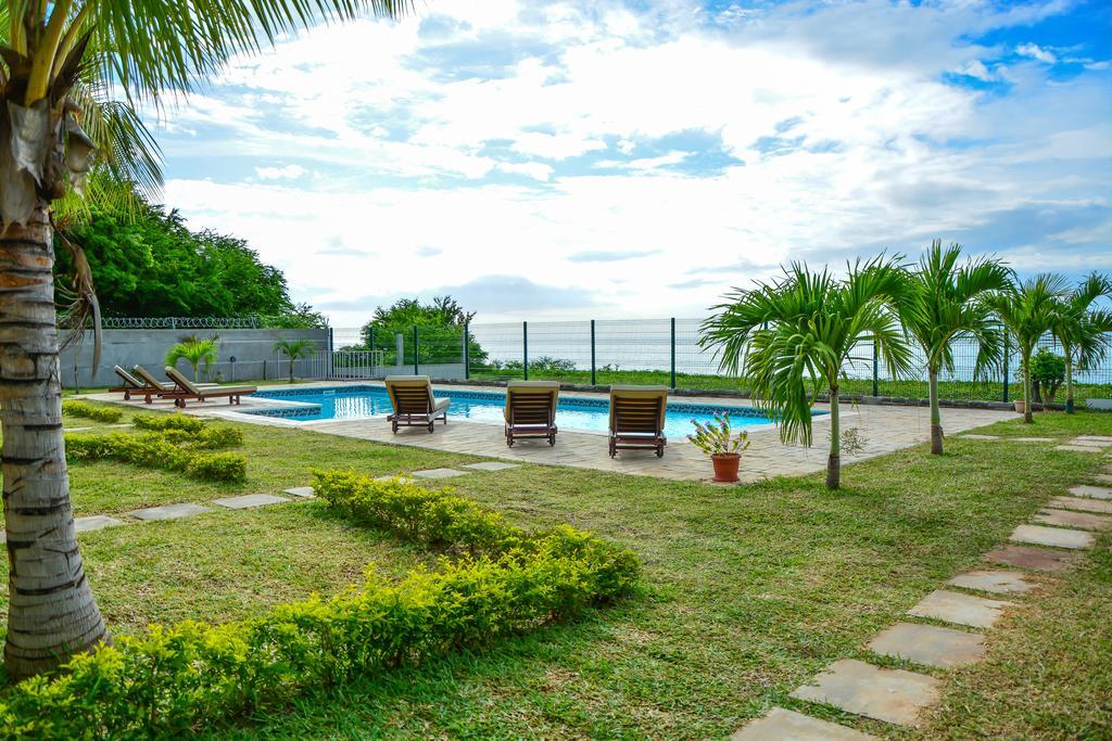 Riva Bella Apartment ปอร์ต หลุยส์ ภายนอก รูปภาพ