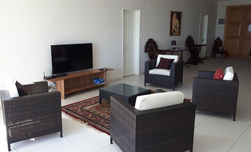 Riva Bella Apartment ปอร์ต หลุยส์ ภายนอก รูปภาพ