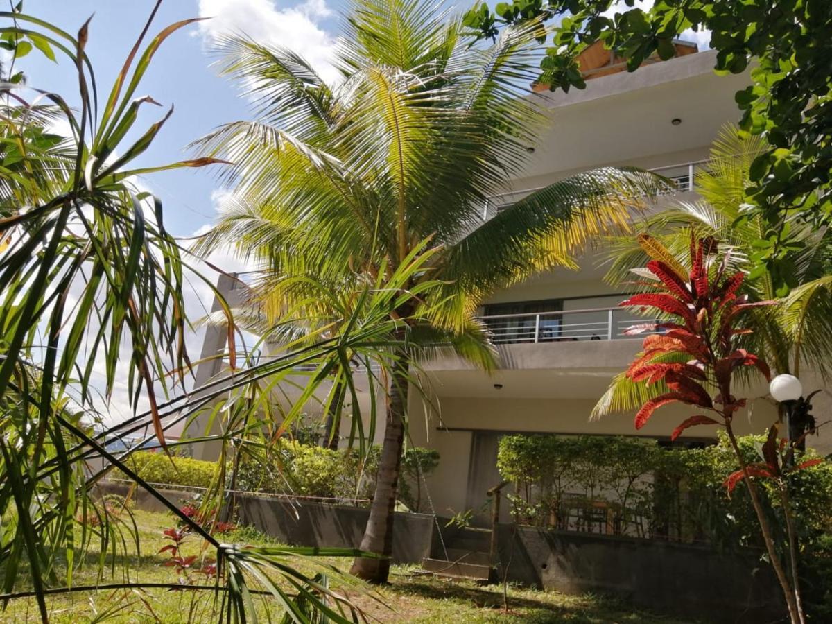 Riva Bella Apartment ปอร์ต หลุยส์ ภายนอก รูปภาพ