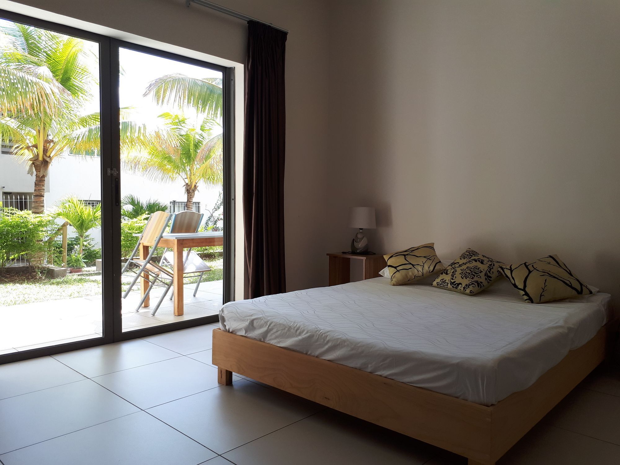 Riva Bella Apartment ปอร์ต หลุยส์ ภายนอก รูปภาพ